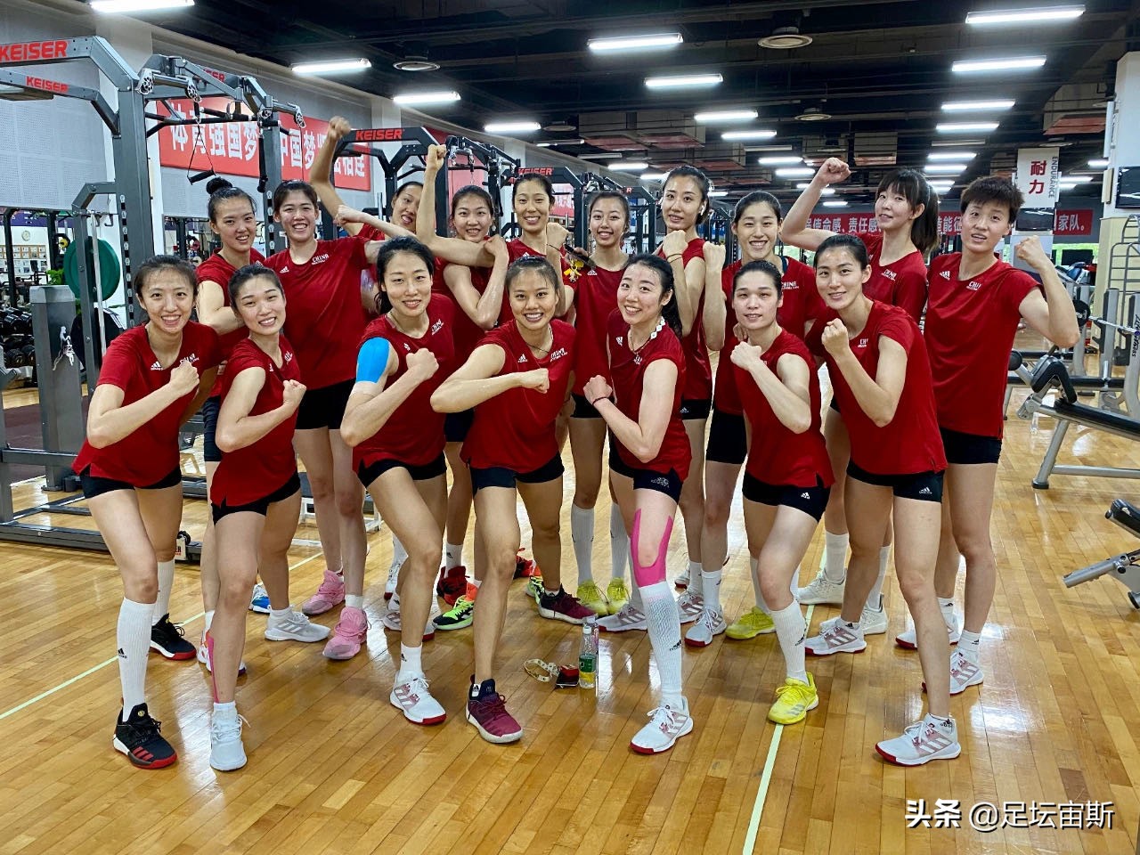 中国女排官方宣布朱婷重返国家队,中国女排朱婷退队