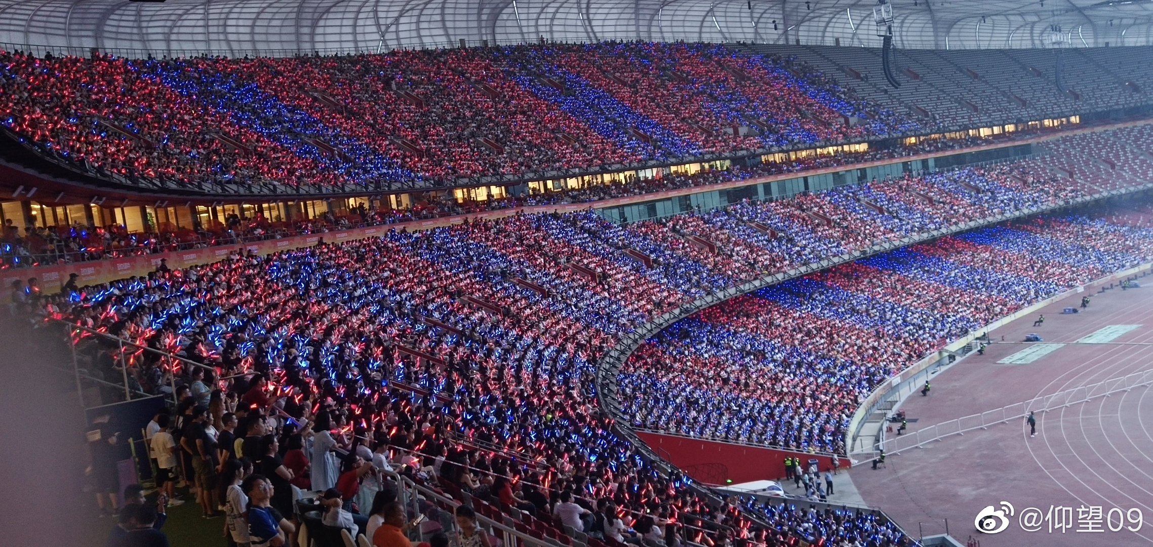 鸟巢八万人演唱会震撼,八万人体育馆演出
