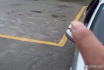 科目二倒车入库技巧和细节图解,科目二倒车入库最简单的找点方法