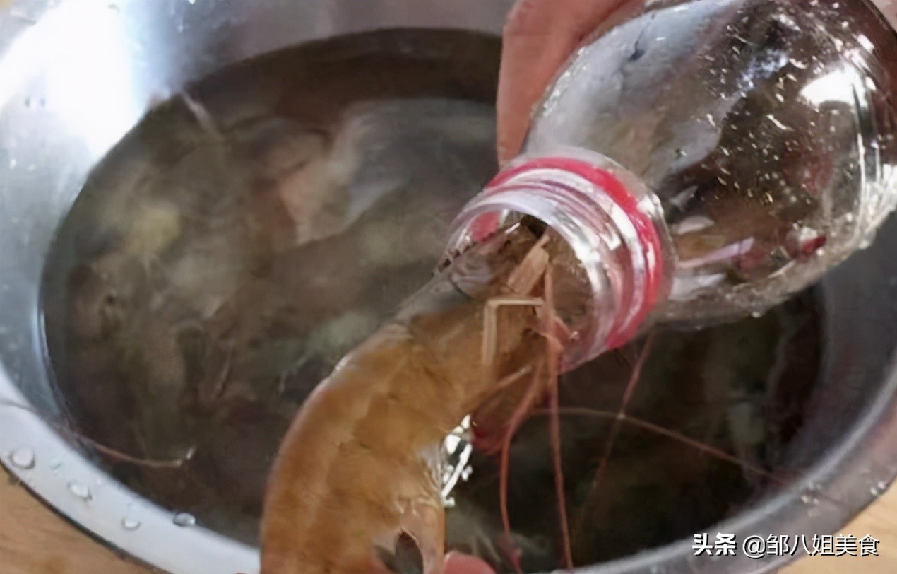 买大虾怎么挑选小技巧图片,大虾怎么挑选挑大的还是小的