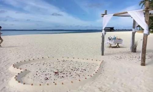 马尔代夫七星选岛全攻略,马尔代夫沙滩别墅出海游泳