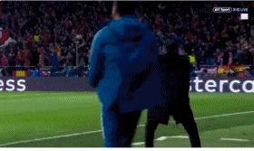 西蒙尼遭足联指控,西蒙尼不雅庆祝动作