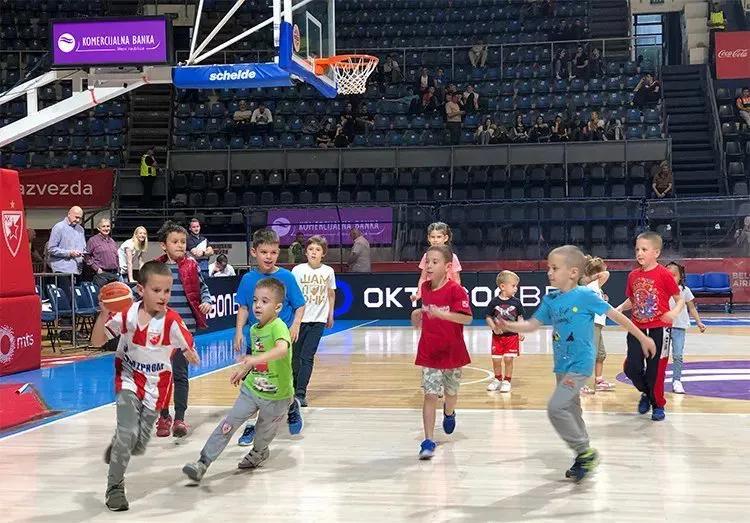 为什么中国足球总是那么让人心疼,唯一让中国人抬不起头的足球