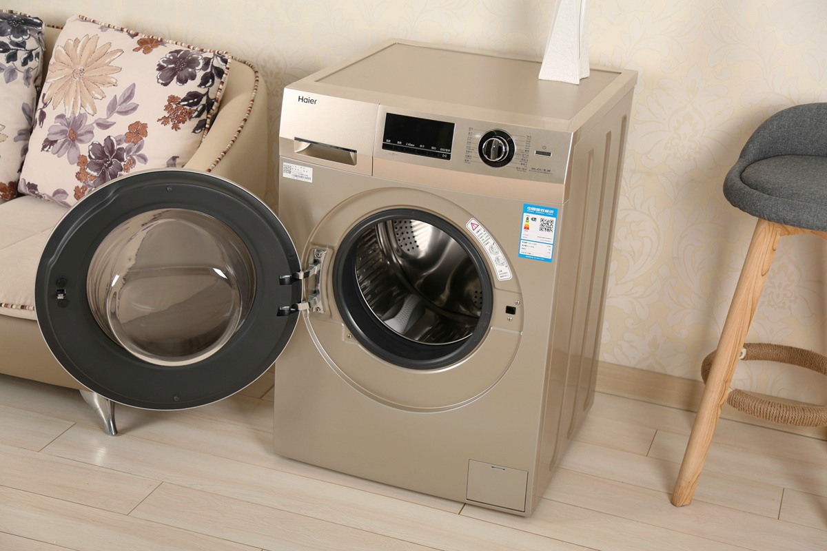 晒衣不爱干,水洗伤面料?不妨看看这台海尔微蒸汽空气洗洗衣机