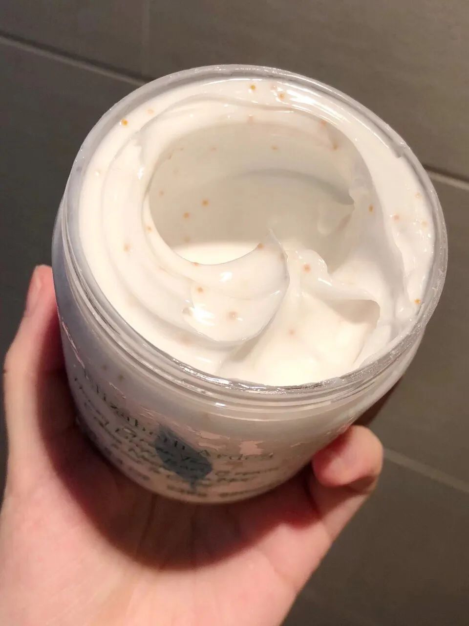 雅顿身体乳|滋润保湿,持久留香,一大瓶性价比高