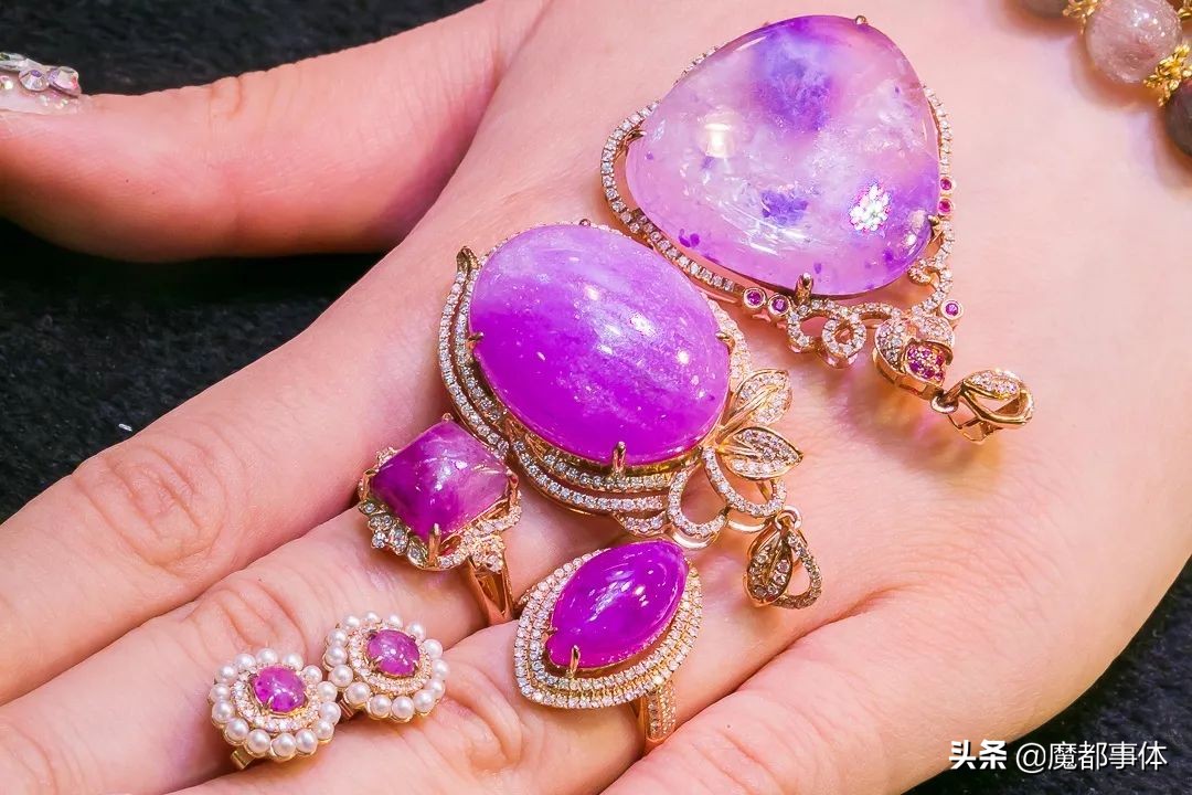 明星大咖同款！火了11年“锦鲤水晶”来啦，Blin...