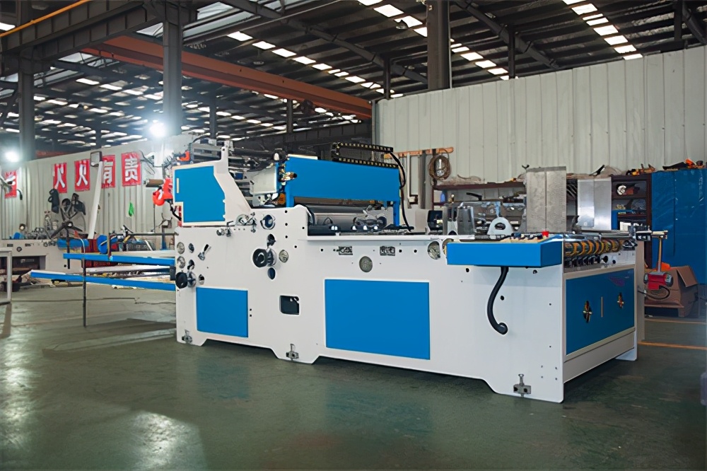 全自动瓦楞对线切角贴窗机YH650参数