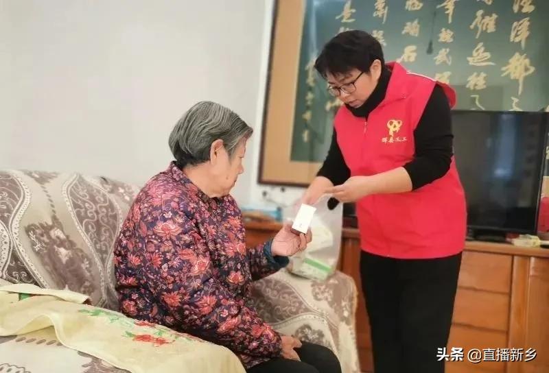 孤寡老人艰难的晚年爱心助力,辉县市孤寡老人