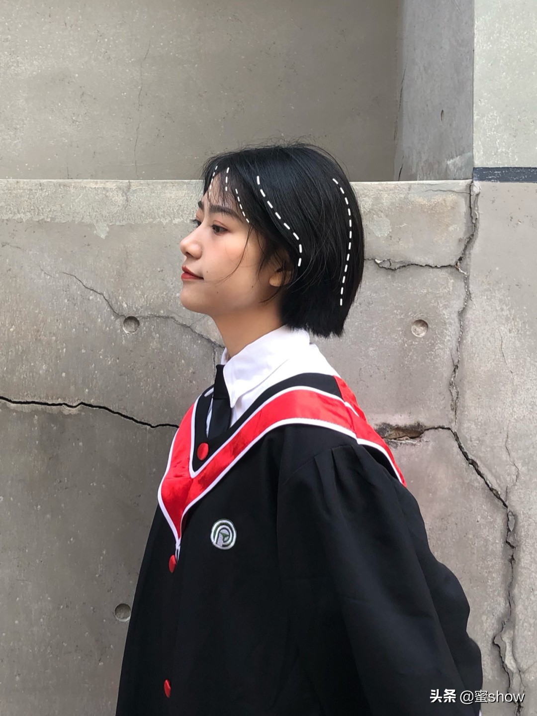 空气刘海波波头短发发型图片,短发减龄刘海自己剪教程