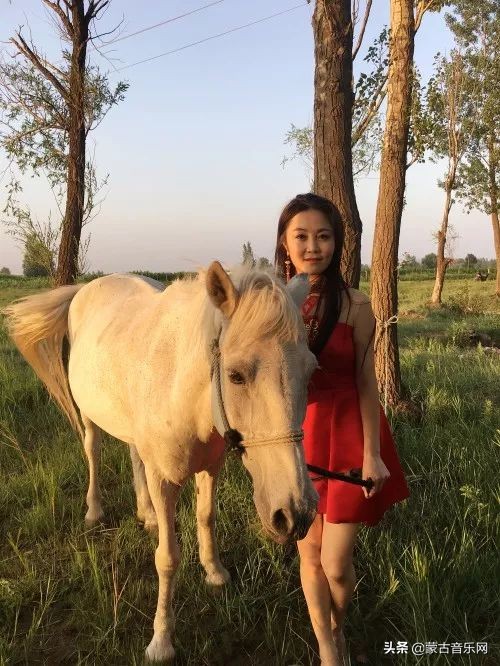 乌兰托娅16首草原歌曲,乌兰托娅十首草原歌曲