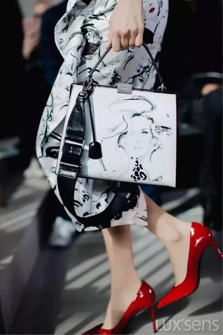 mk包包真假辨别方法,mk包包怎么辨别真假图解