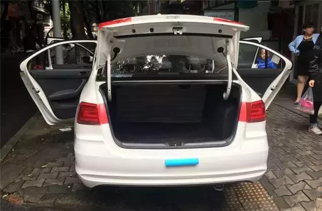 七八万买桑塔纳还是国产的好,家用车适不适合买桑塔纳