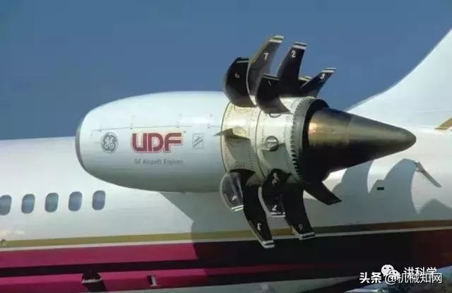 飞机前面有两个螺旋桨是什么原理,纸飞机为什么能飞起来原理演示