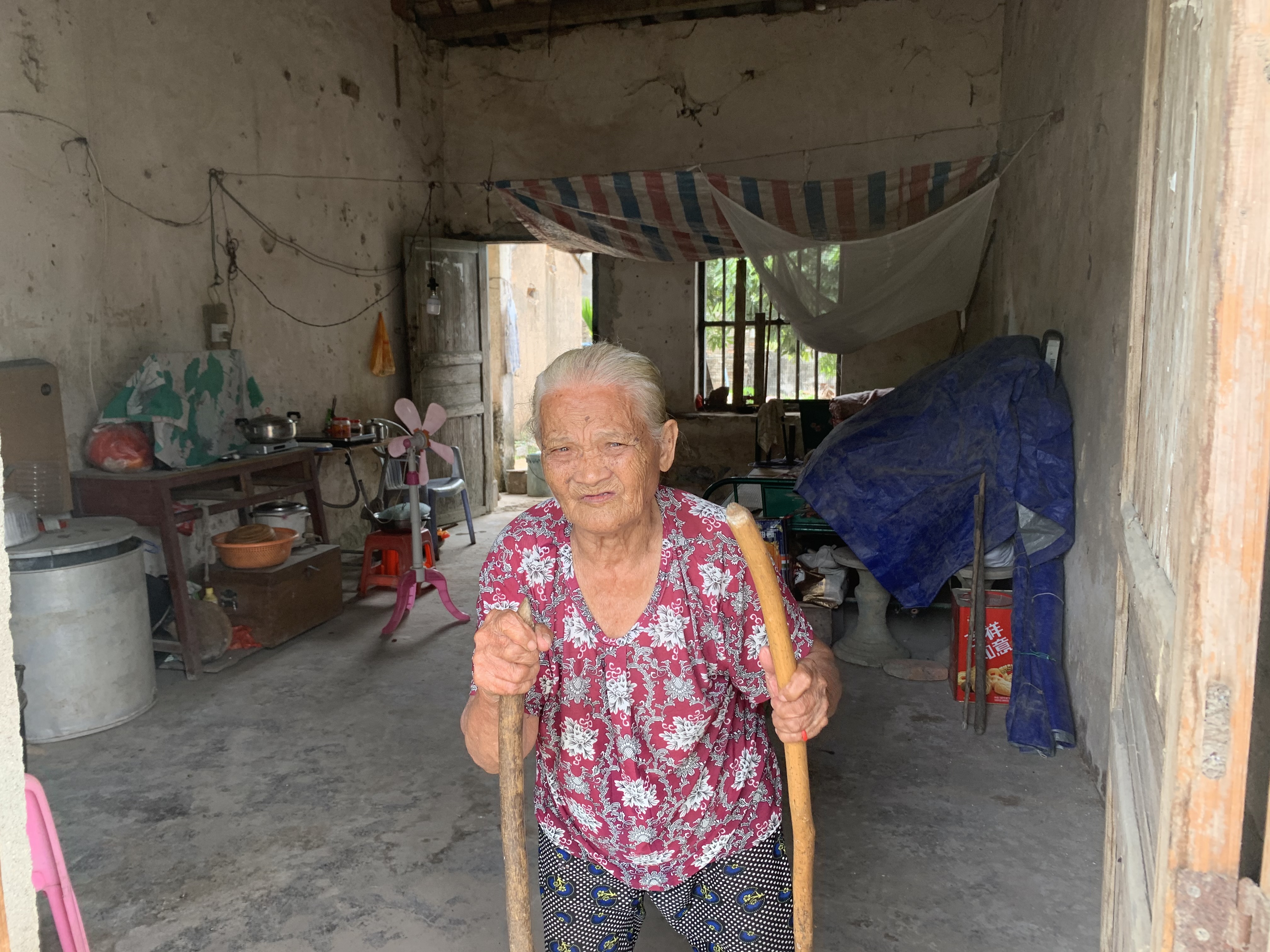 屯昌羊角岭水晶矿现在还能去吗,海南水晶矿遗址