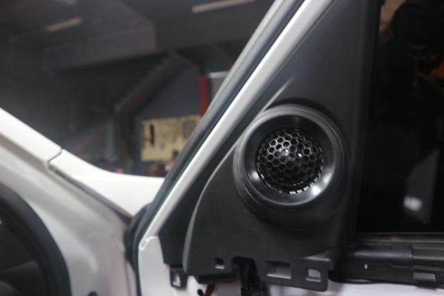 除了“起步无敌,180过弯”,本田思域的音响同样让豪车望尘莫及