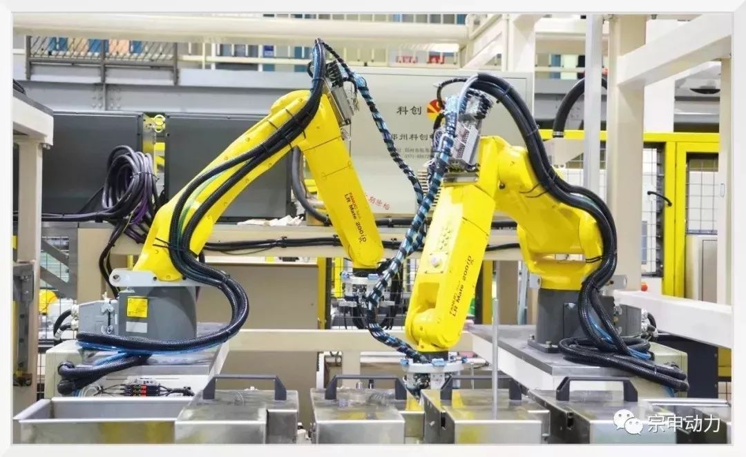 骑摩托去参加摩博会,赛科龙摩博会试驾视频