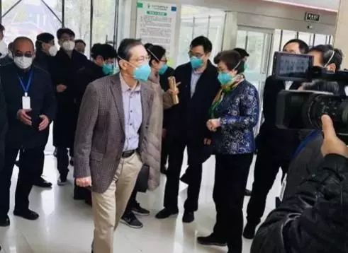 “武汉肺炎”混沌中的光