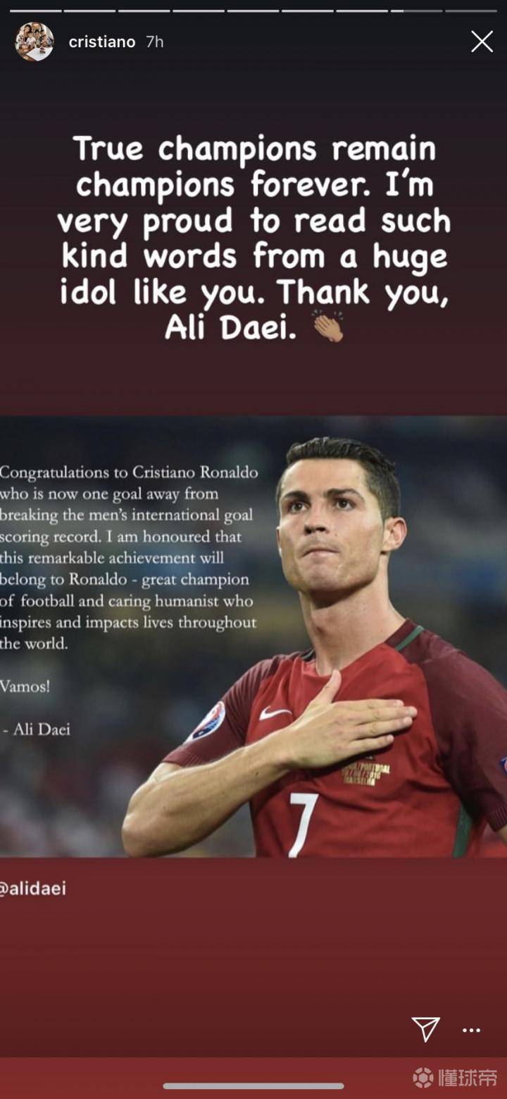 c罗进点球本泽马情不自禁庆祝,c罗进点球