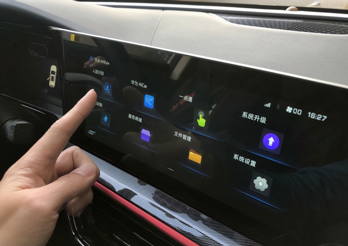 配赛道模式，满油能跑800km，带你看8万级“X5”