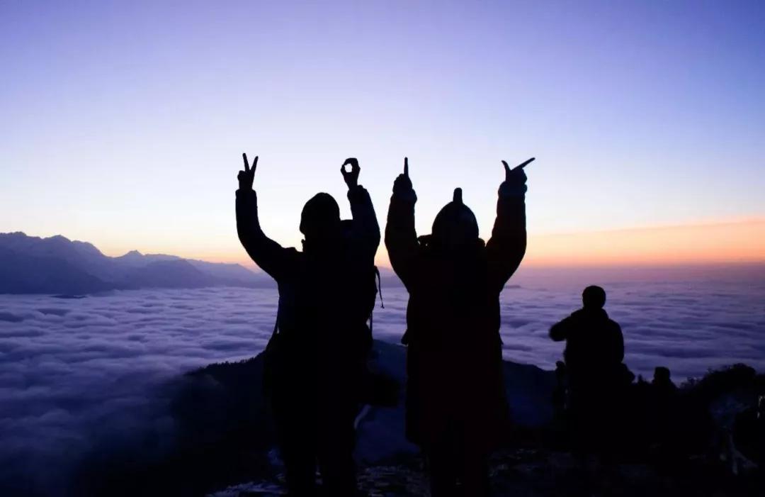 天上人间云海仙境,达瓦更扎云海旅游视频