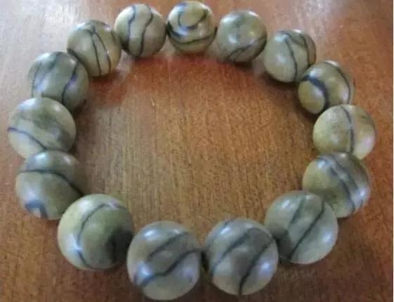 海南虎皮沉香的香味简介,虎皮沉香普通沉香区别