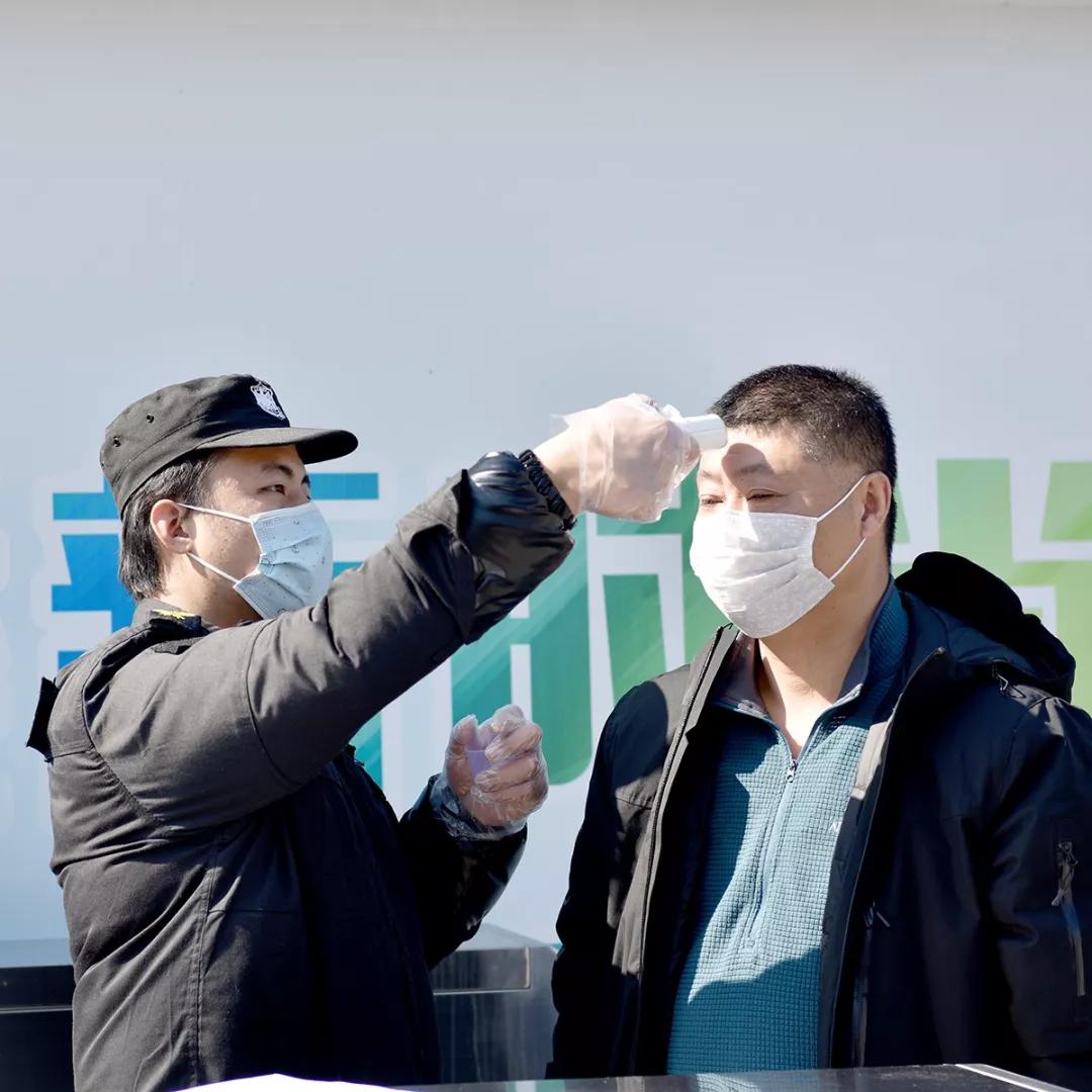 当好社区疫情防控“守门人”,坚守疫线当好社区居民贴心人