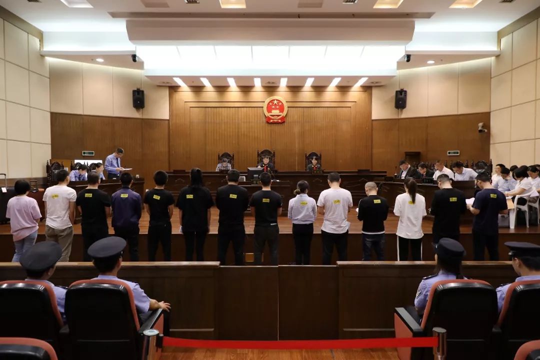 扫黑除恶快讯丨“米房”“壹周金”套路贷平台17人受审！