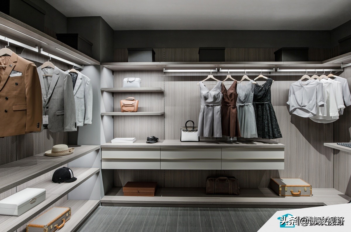 白手起家的创业故事,创业故事白手起家故事