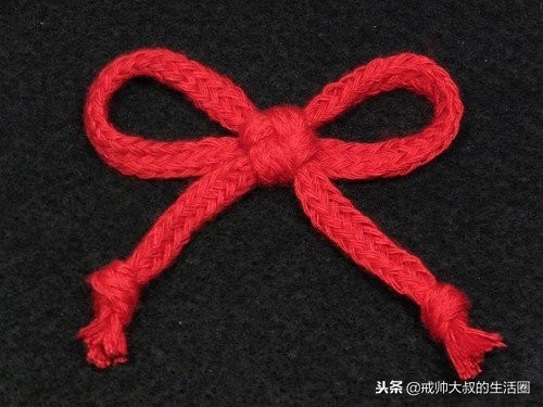 蝴蝶结不容易开鞋带的绑法,绑蝴蝶结不容易解开