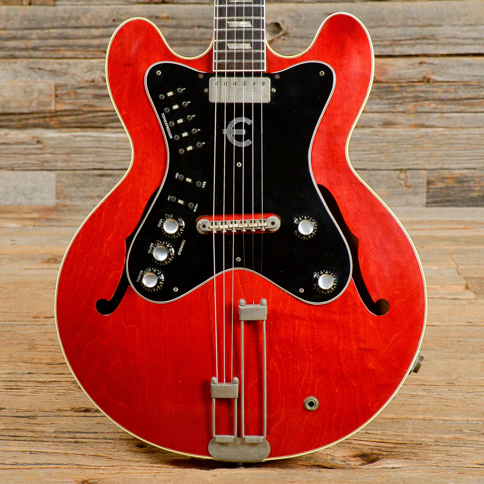 6个标新立异的中古吉他的控制系统