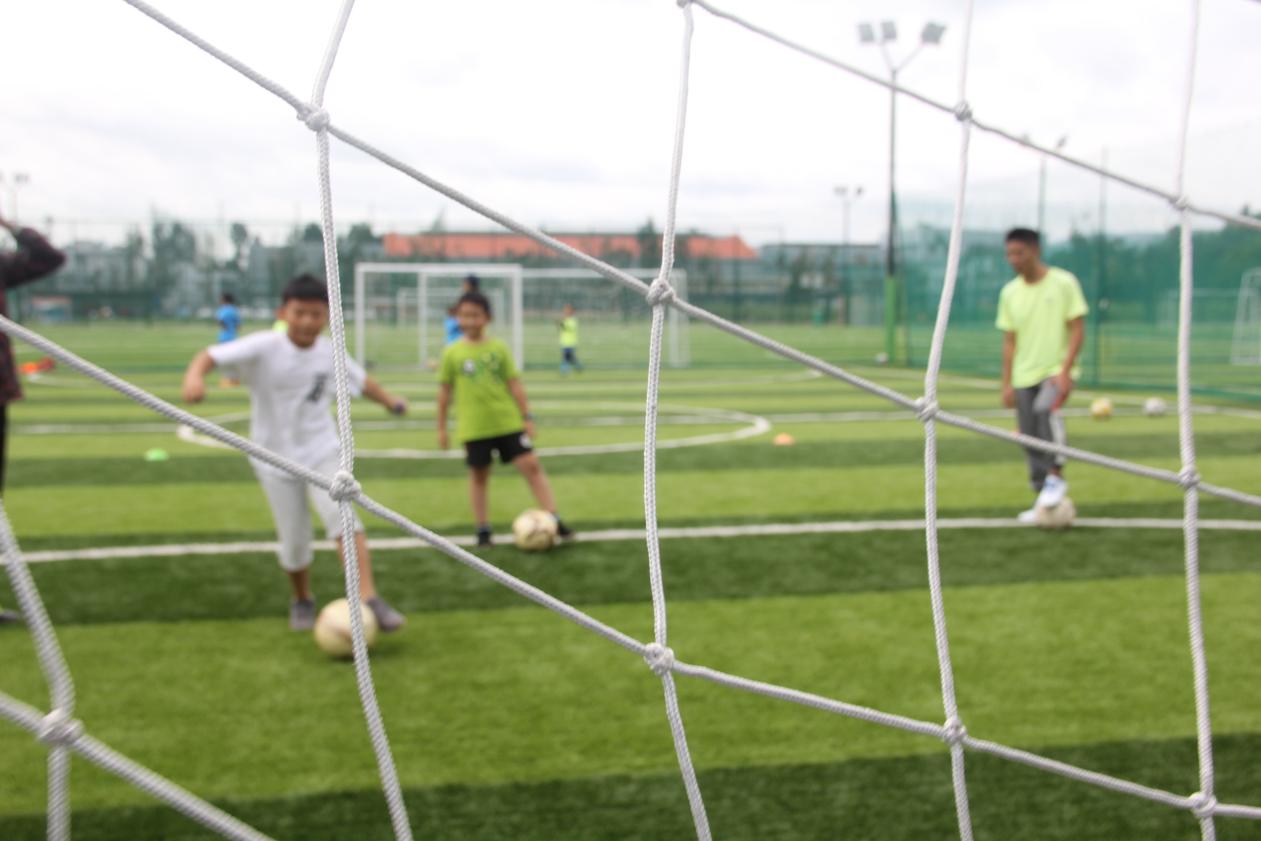 足球比赛可以让孩子学到什么,足球与孩子成长