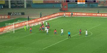 上海泰达防守阿奇姆彭,阿奇姆彭泰达对亚泰