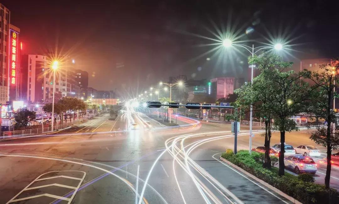 鍥烘垗杩欓噷鍝噷鏈夊ソ鐜╃殑,鍥烘垗鐮佸ご杩欓噷娴蜂笂鏄粈涔堟ˉ