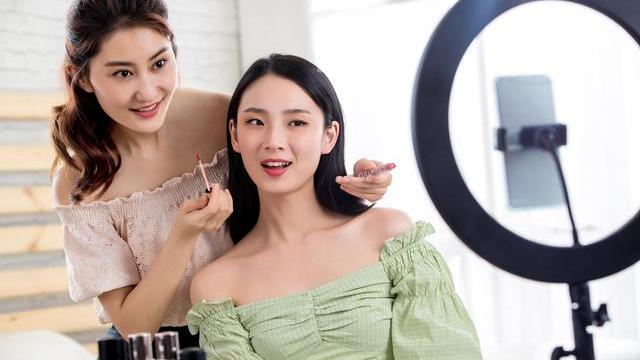 计算机专业适合女生的专业,女生适合学哪些专业