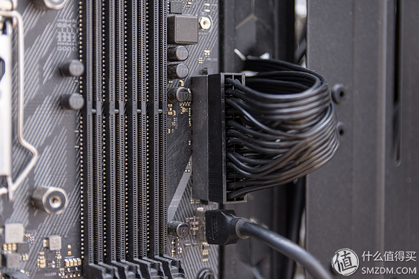 蓝宝石amdrx5804g,amd蓝宝石rx580多少w