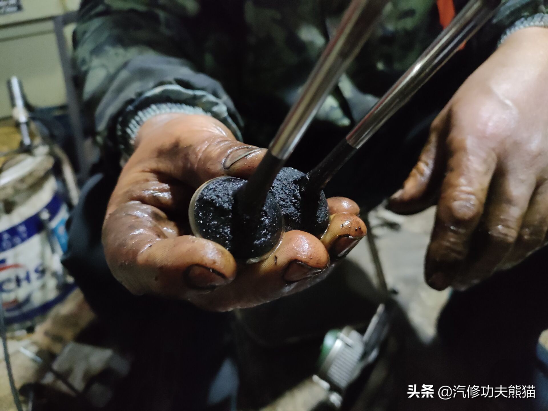 斯柯达昊锐烧机油维修视频,大众斯柯达昊锐1.8t烧机油