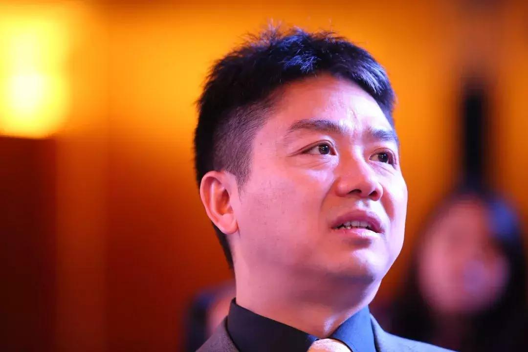 刘强东案卷宗首次曝光:9段视频,30分钟录音,女方先说“自愿”,现场无搏斗痕迹