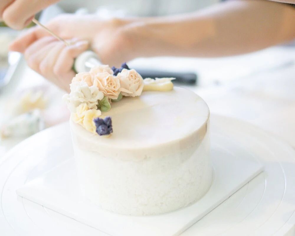 韩式裱花和豆沙裱花学哪个比较好,豆沙裱花和奶油霜裱花的区别