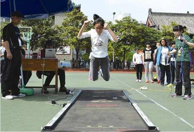 体育老师公认的“省力”跑步办法，学会以后，轻松通过体育考试