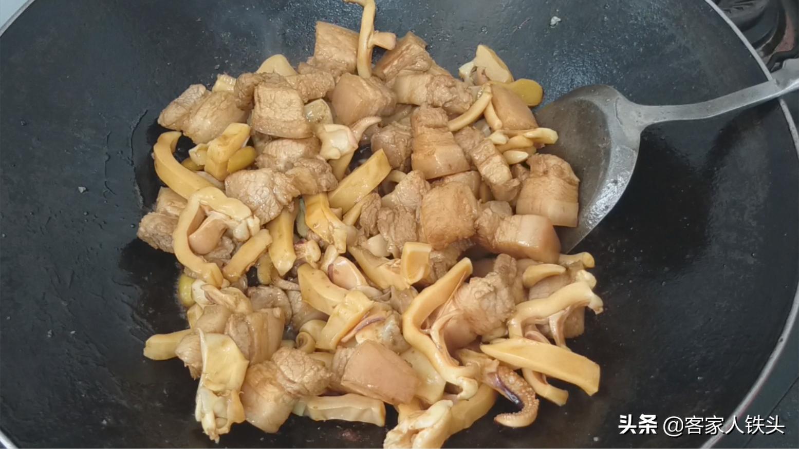 墨鱼炖肉汤怎么做好吃,墨鱼炖肉汤如何做肉香嫩