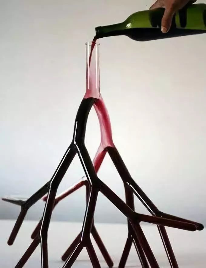 葡萄酒醒酒要多少时间最好,葡萄酒醒酒多长时间最合适