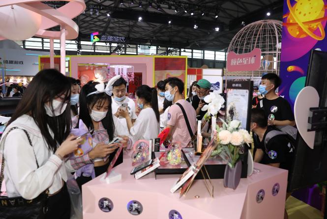 彩瞳出圈！4iNLOOKPOPmagic惊艳登场ChinaJoy