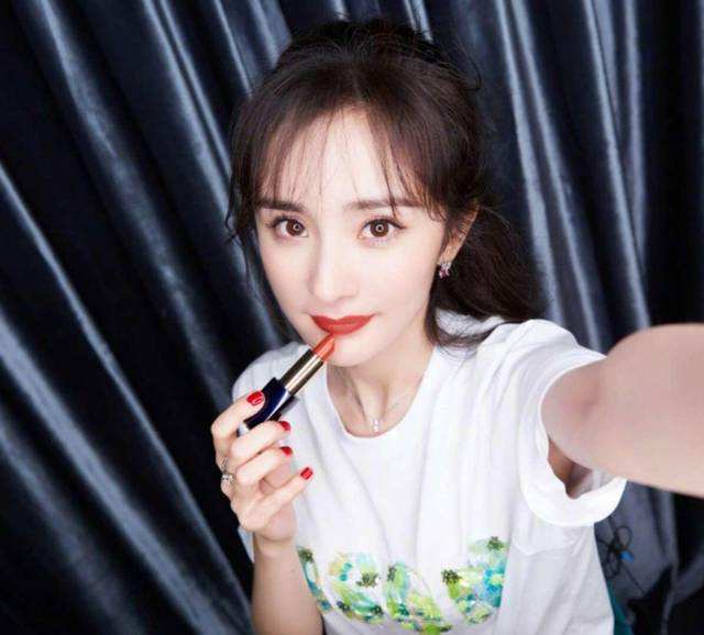 大牌口红试色真实测评阿玛尼,大牌口红测评香奈儿