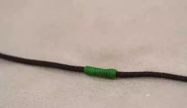 手编绳吊坠怎么打结,四股手编绳打结收尾