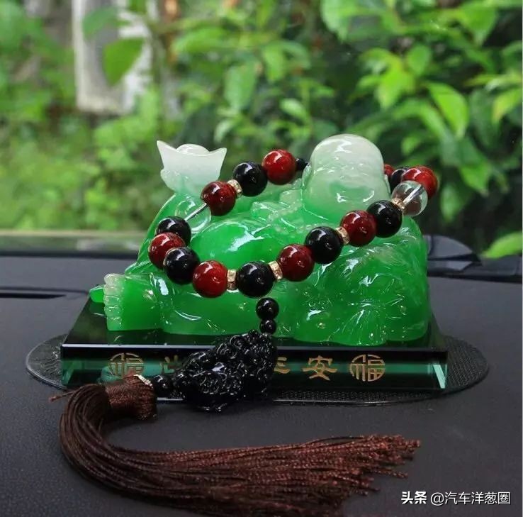 情人节开车接女朋友,情人节堵车女朋友要分手