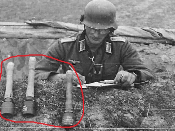二战扔手榴弹失误搞笑视频,二战日本为什么扔雷的时候磕一下