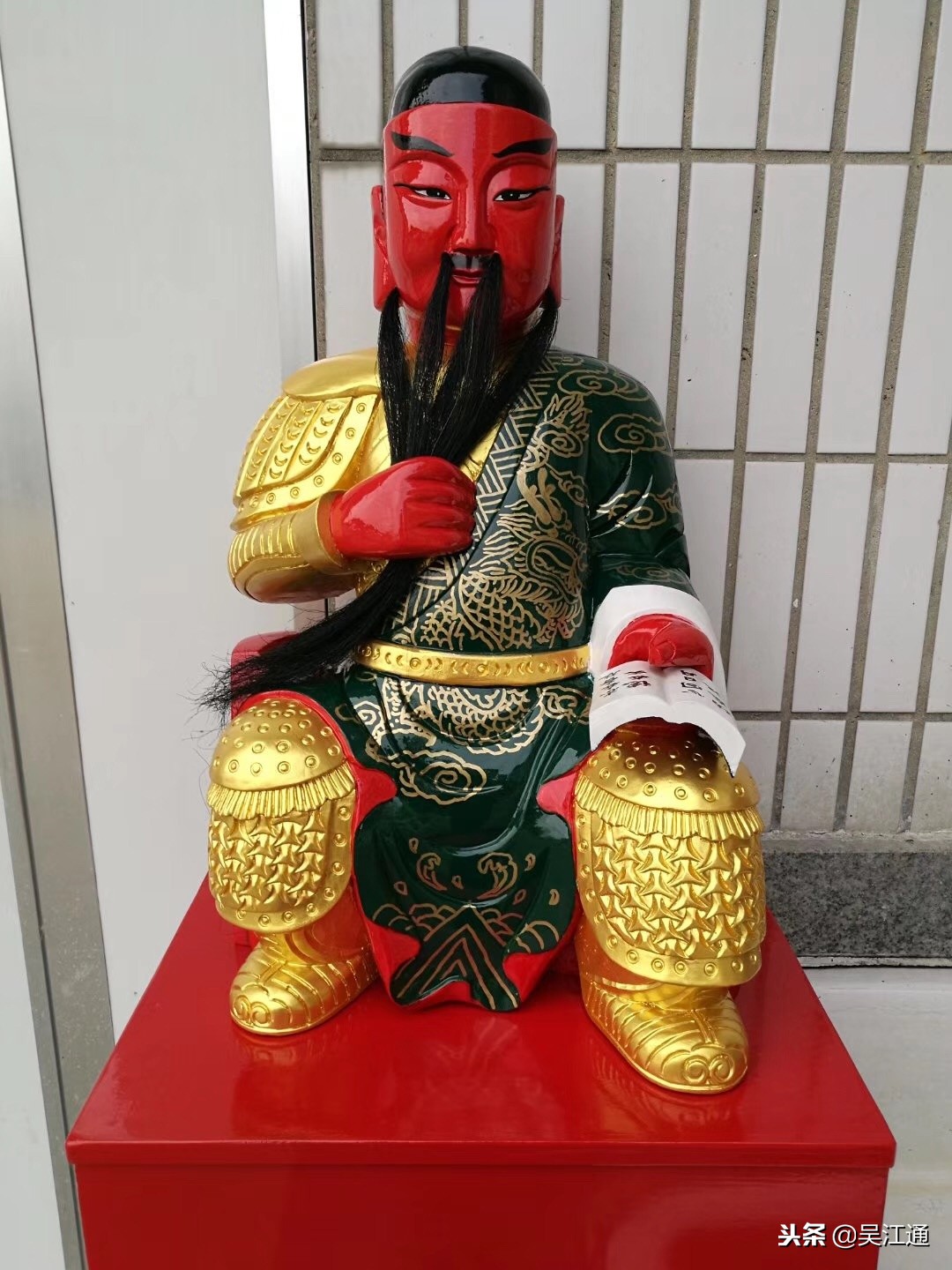 这位吴江农民，用画笔绘出五彩的梦