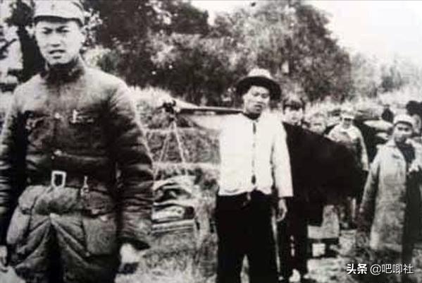 他是红军军政委，抗战回延安，被安排任营长，毛主席：这太不公平