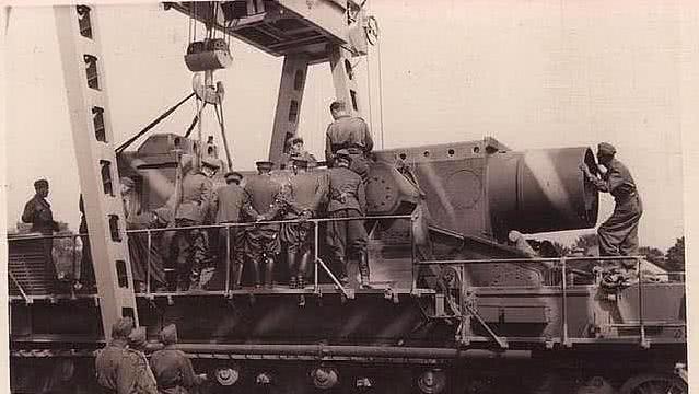 德国二战做了几门卡尔臼炮,二战德军卡尔臼炮坦克