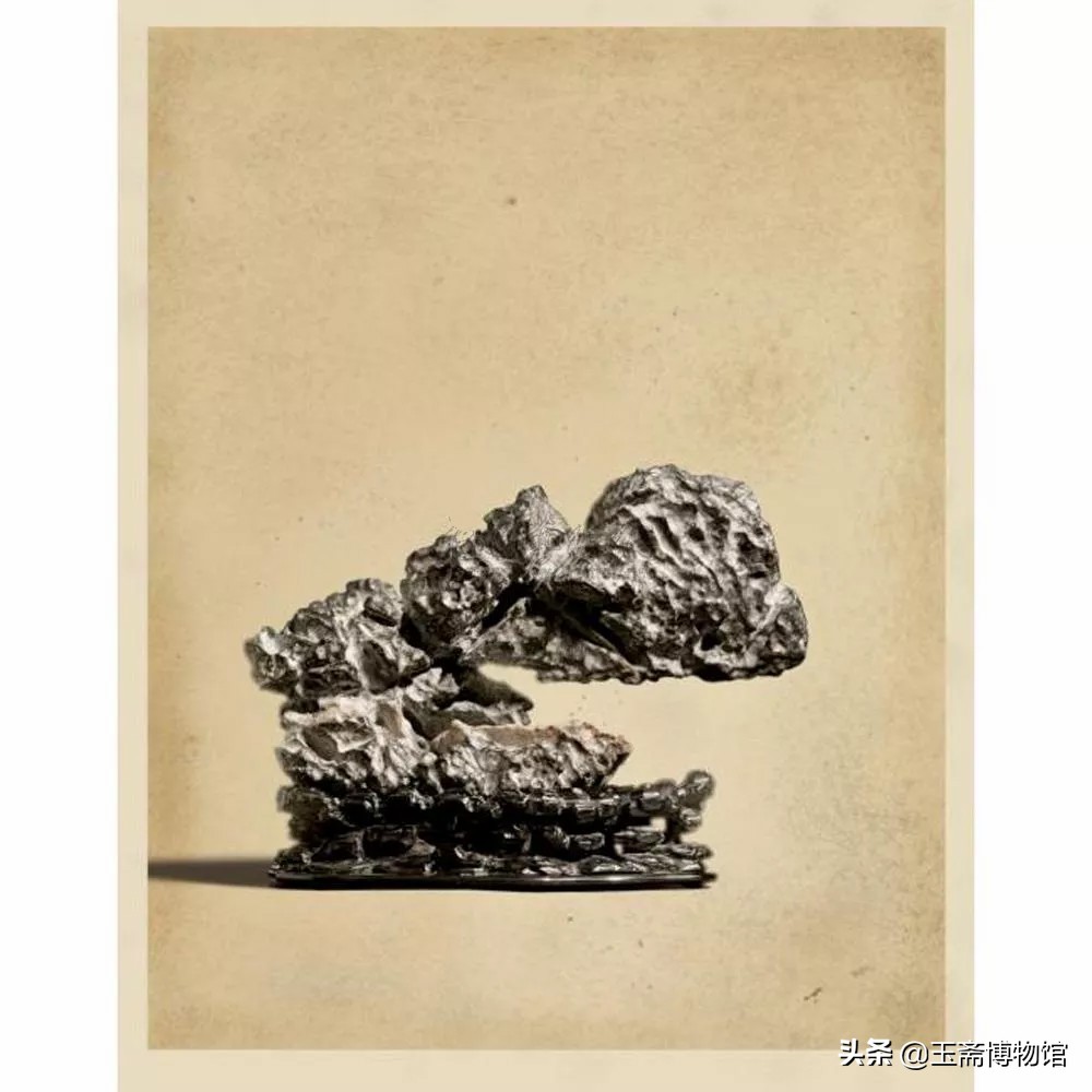 英石扭纹观赏石精品欣赏,观赏石真正的灵璧石精品